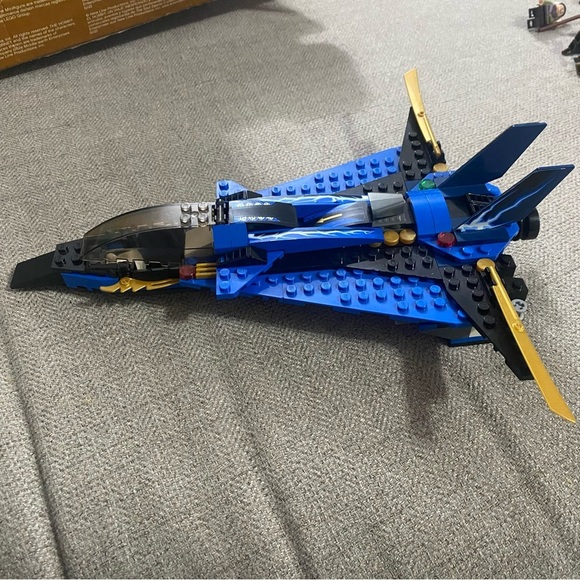 LEGO NINJAGO: Jay's Storm Fighter (9442)  With Manual No Figures - Picture 4 of 8